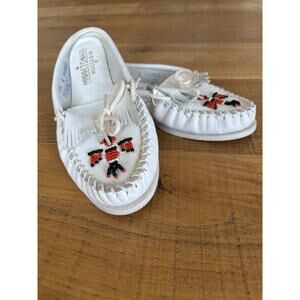 Minnetonka White Leather Thunderbird Beaded Slip On Moccasins Sz 8 Boho Western